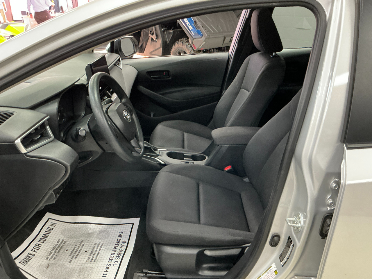 Toyota Corolla LE CVT (Natl) 2024