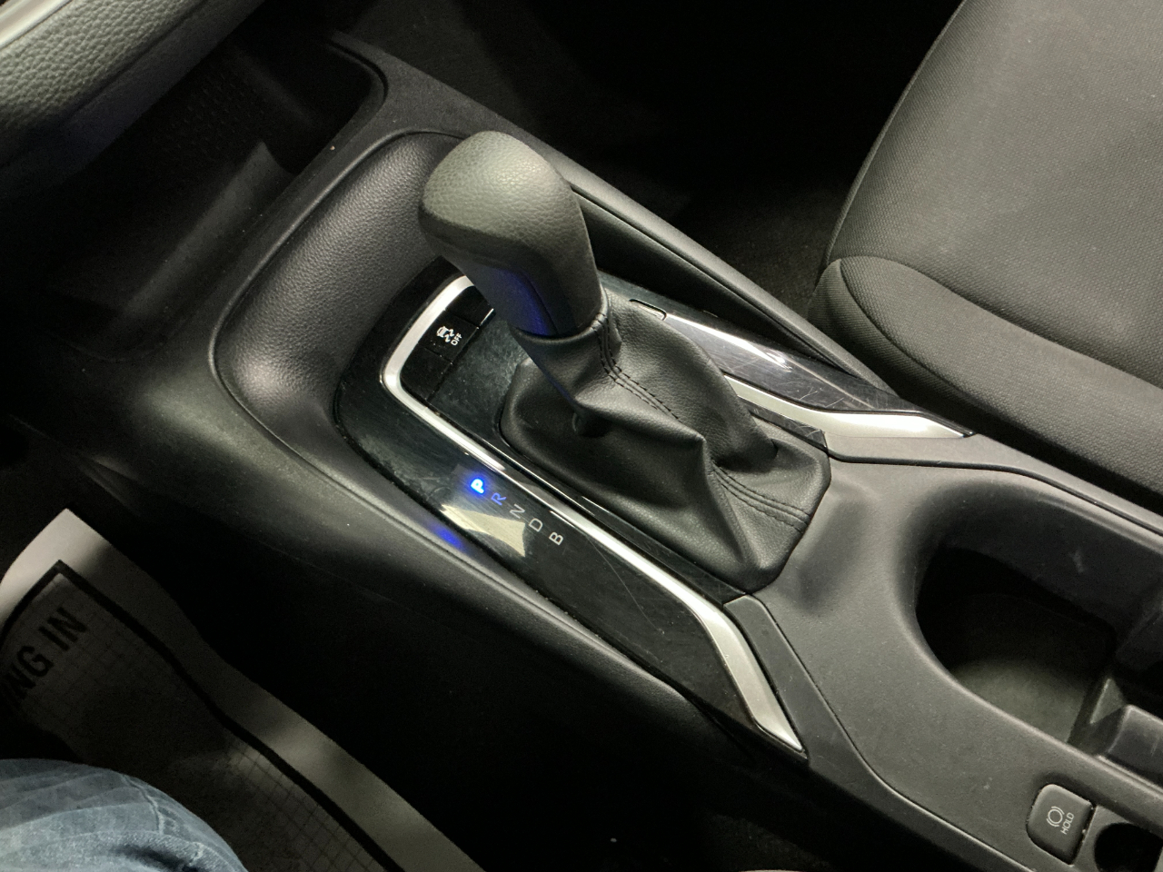 Toyota Corolla LE CVT (Natl) 2024