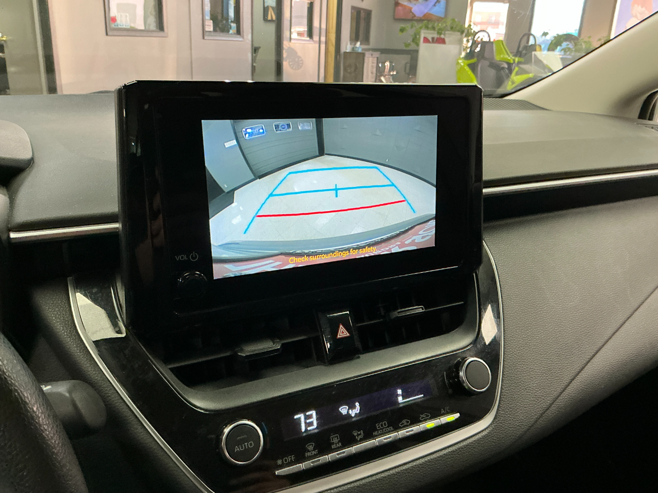 Toyota Corolla LE CVT (Natl) 2024