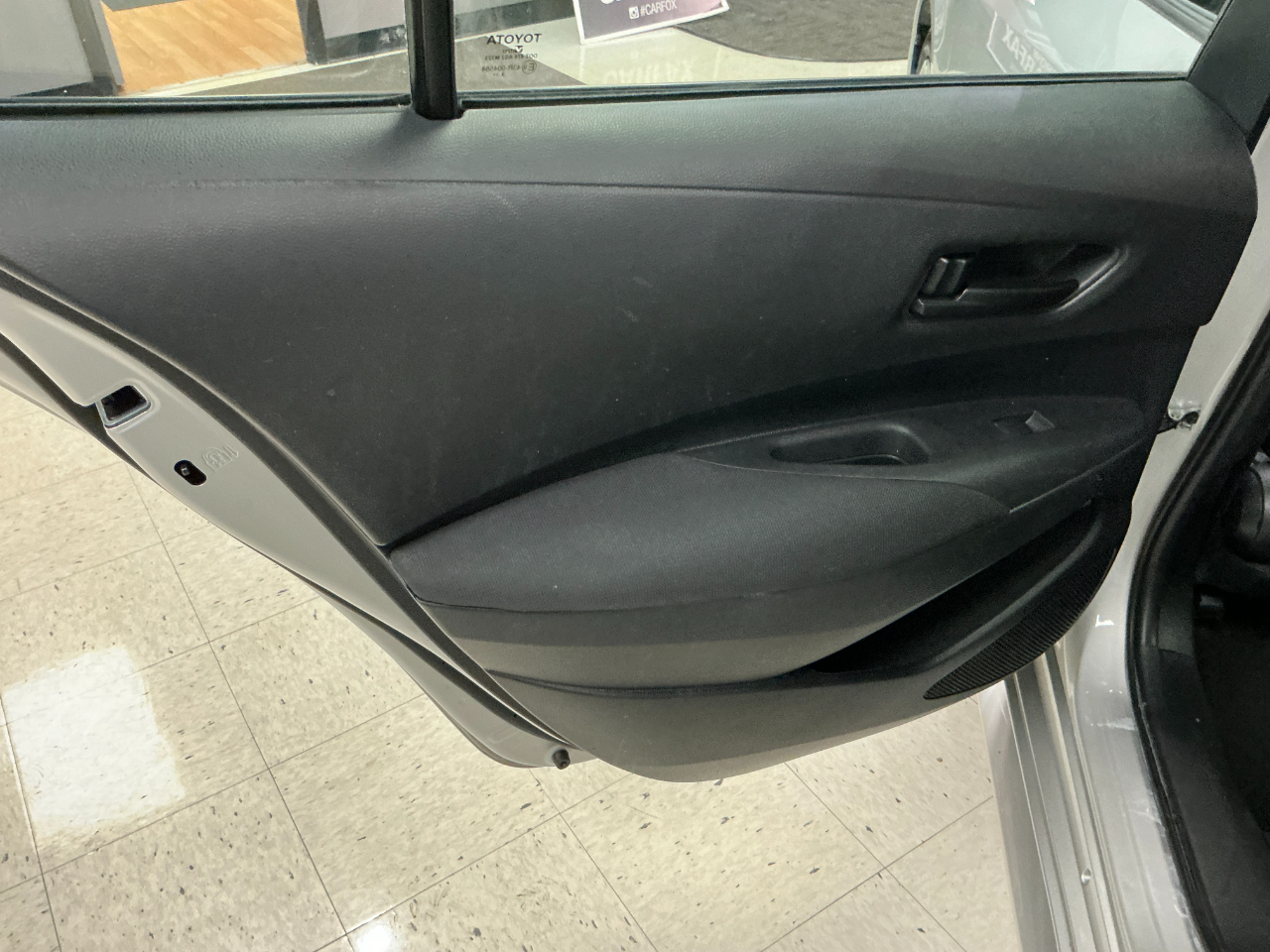 Toyota Corolla LE CVT (Natl) 2024