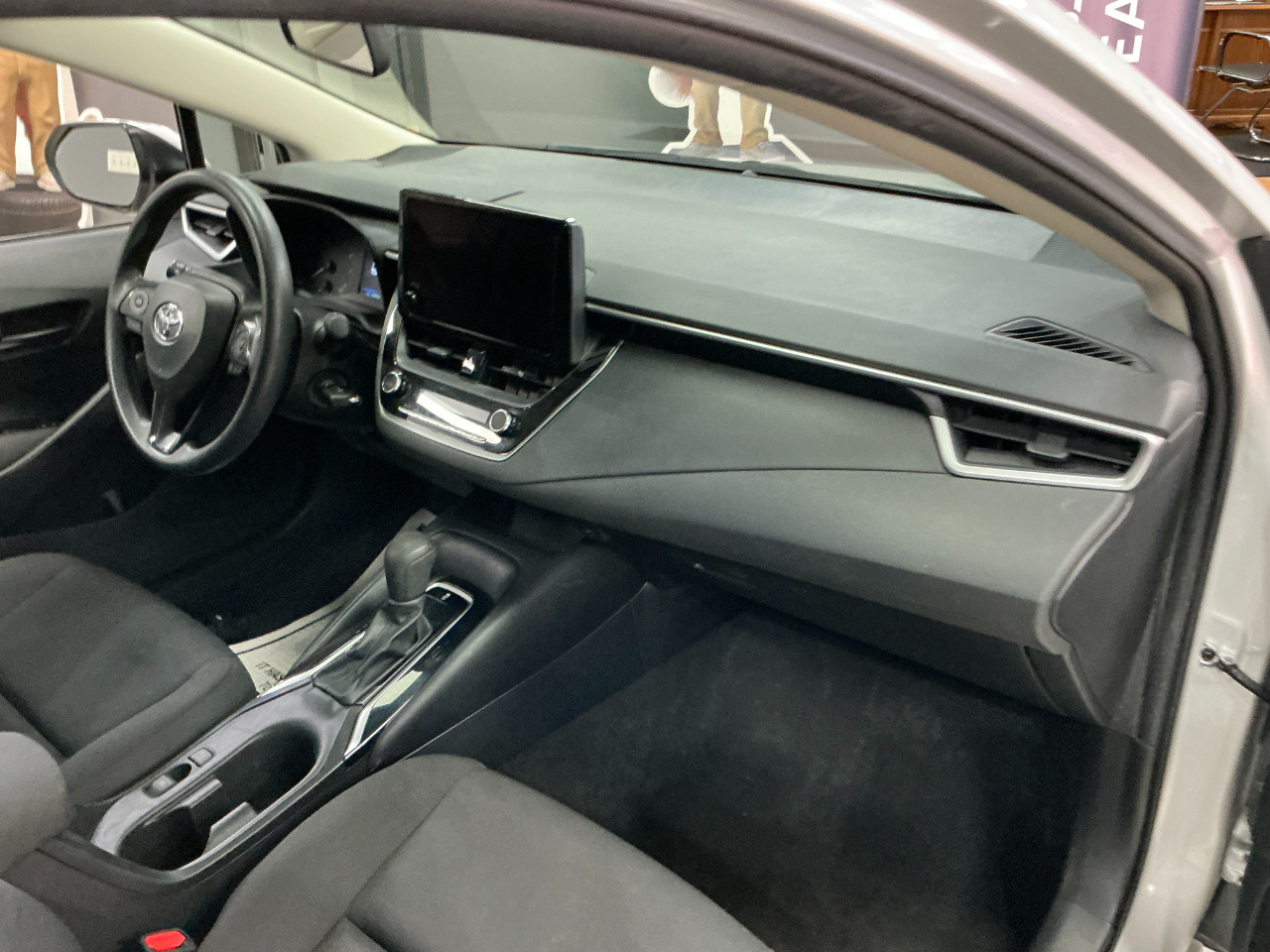 Toyota Corolla LE CVT (Natl) 2024