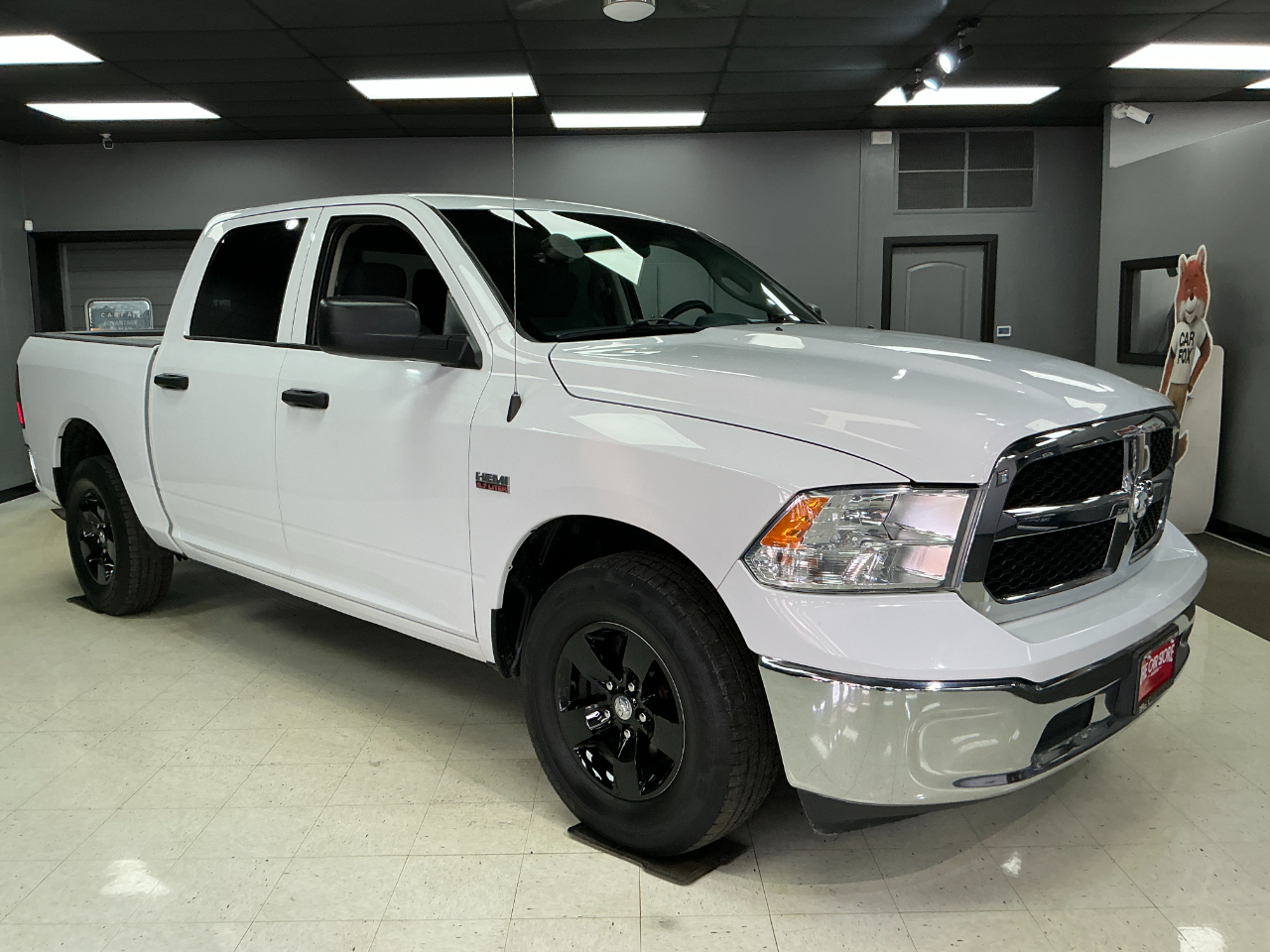 RAM 1500 Classic Tradesman 4x2 Crew Cab 5'7" Box 2020