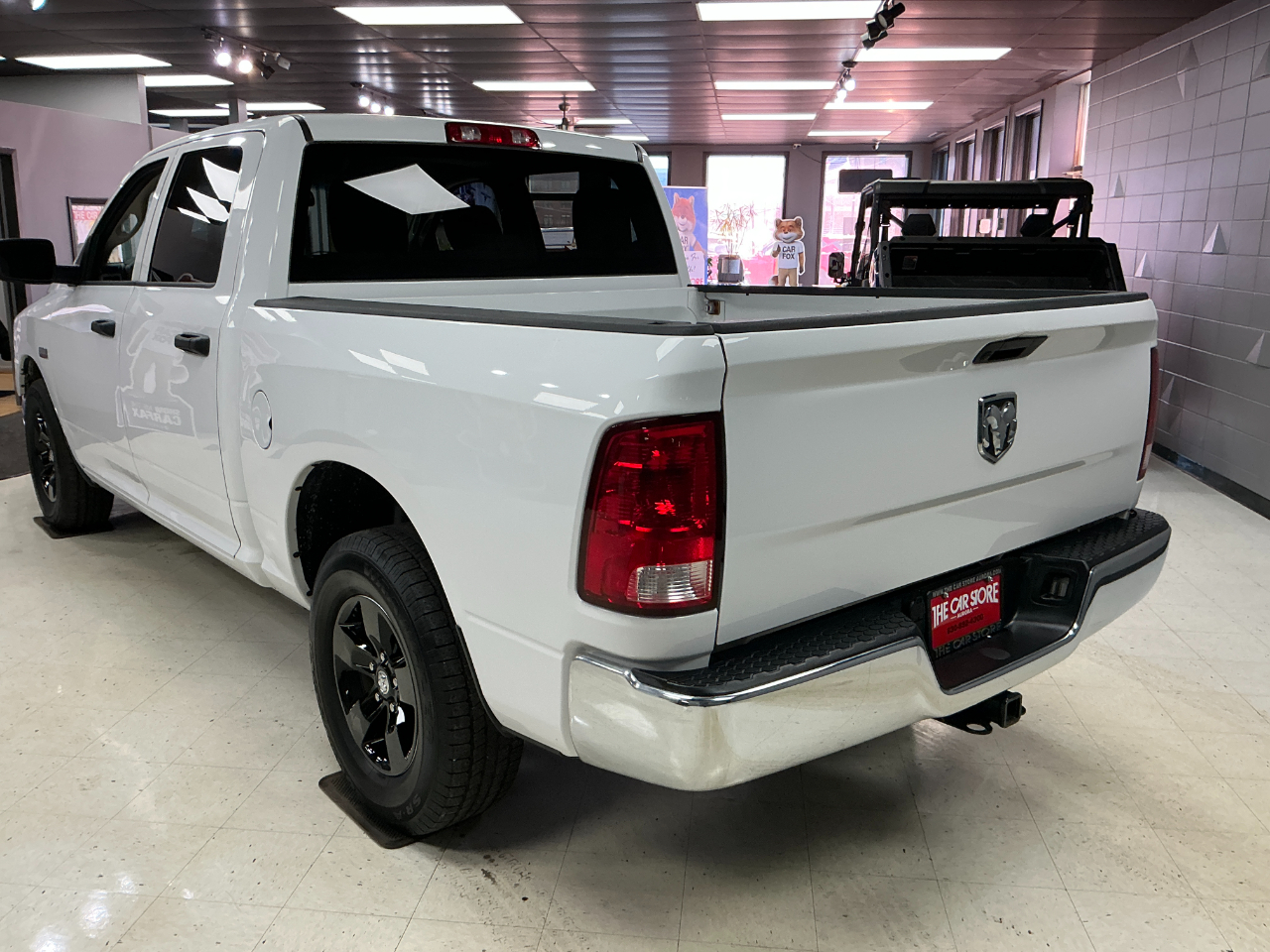 RAM 1500 Classic Tradesman 4x2 Crew Cab 5'7" Box 2020