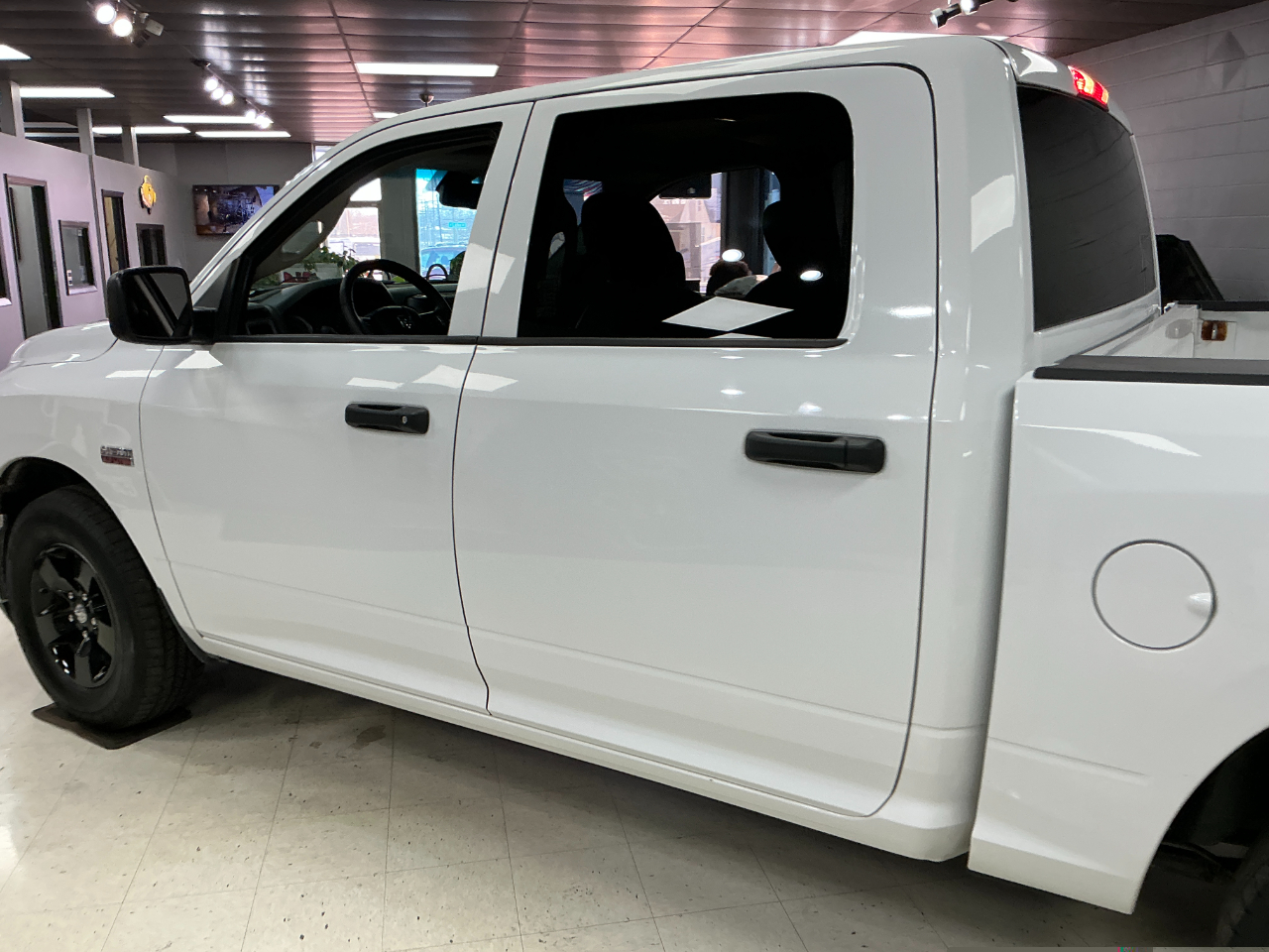 RAM 1500 Classic Tradesman 4x2 Crew Cab 5'7" Box 2020