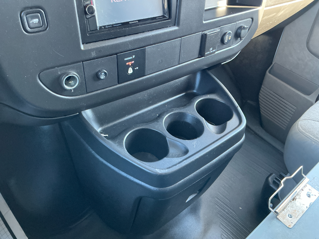 Chevrolet Express Cargo Van RWD 3500 135" 2016