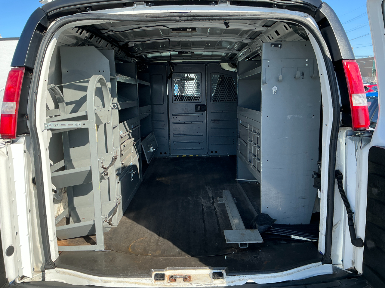 Chevrolet Express Cargo Van RWD 3500 135" 2016