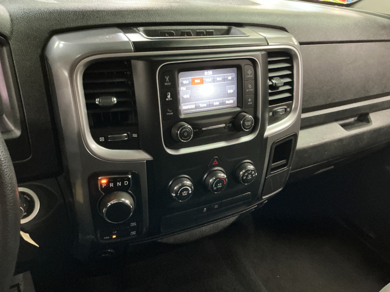 RAM 1500 Classic SLT 4x4 Crew Cab 6'4" Box 2021