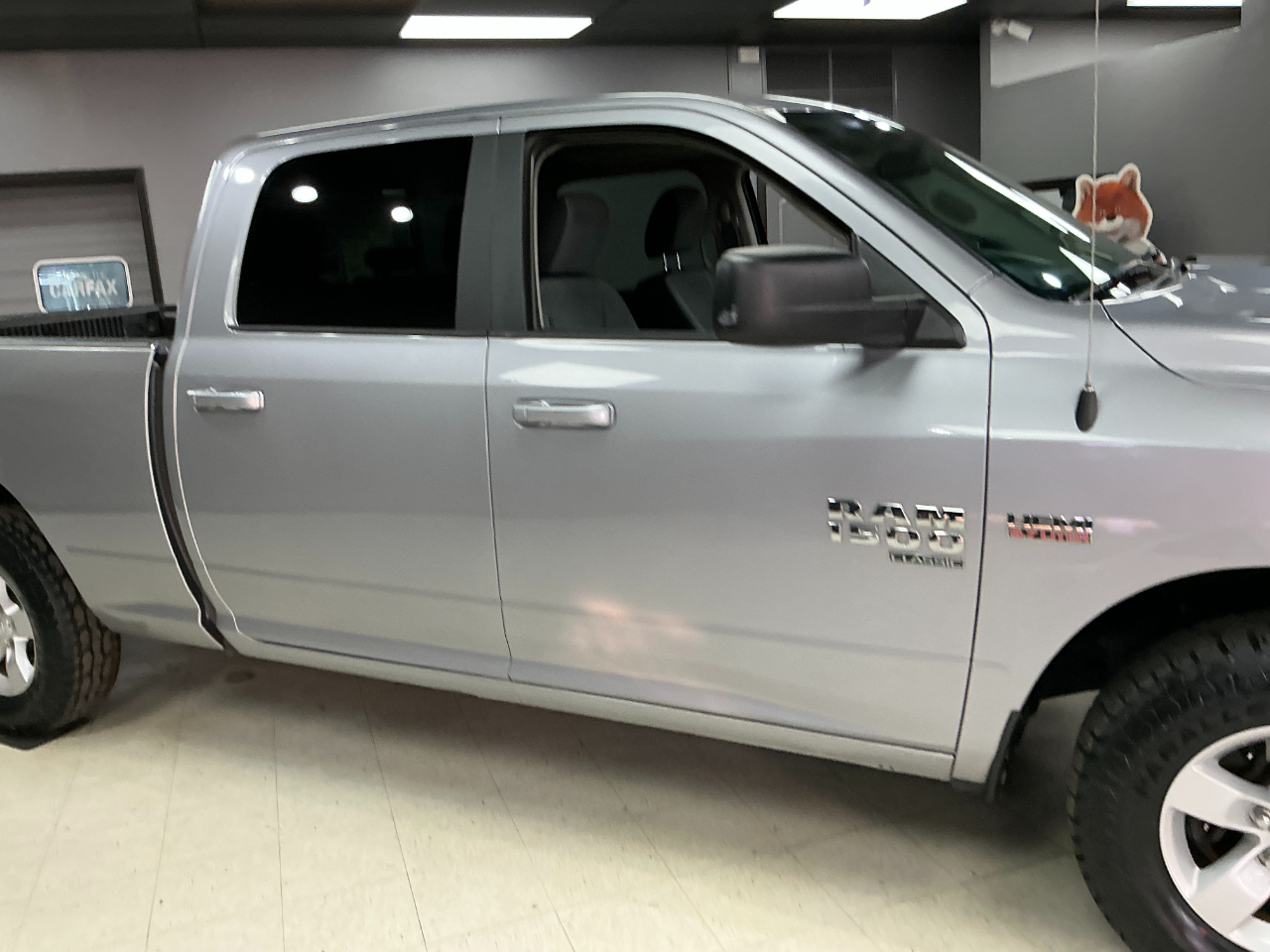 RAM 1500 Classic SLT 4x4 Crew Cab 6'4" Box 2021