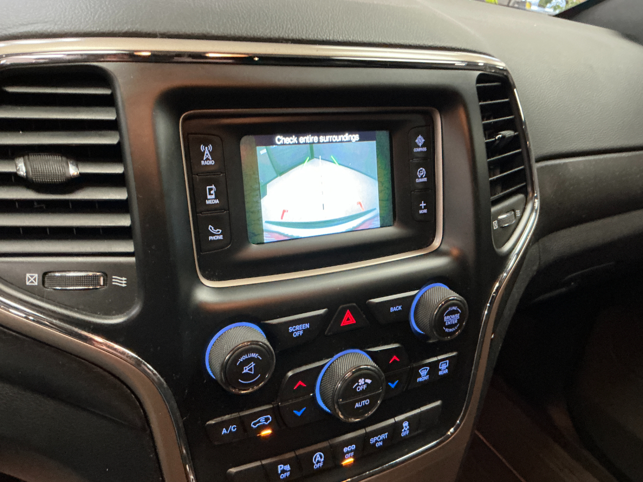 Jeep Grand Cherokee 4WD 4dr Laredo 2016