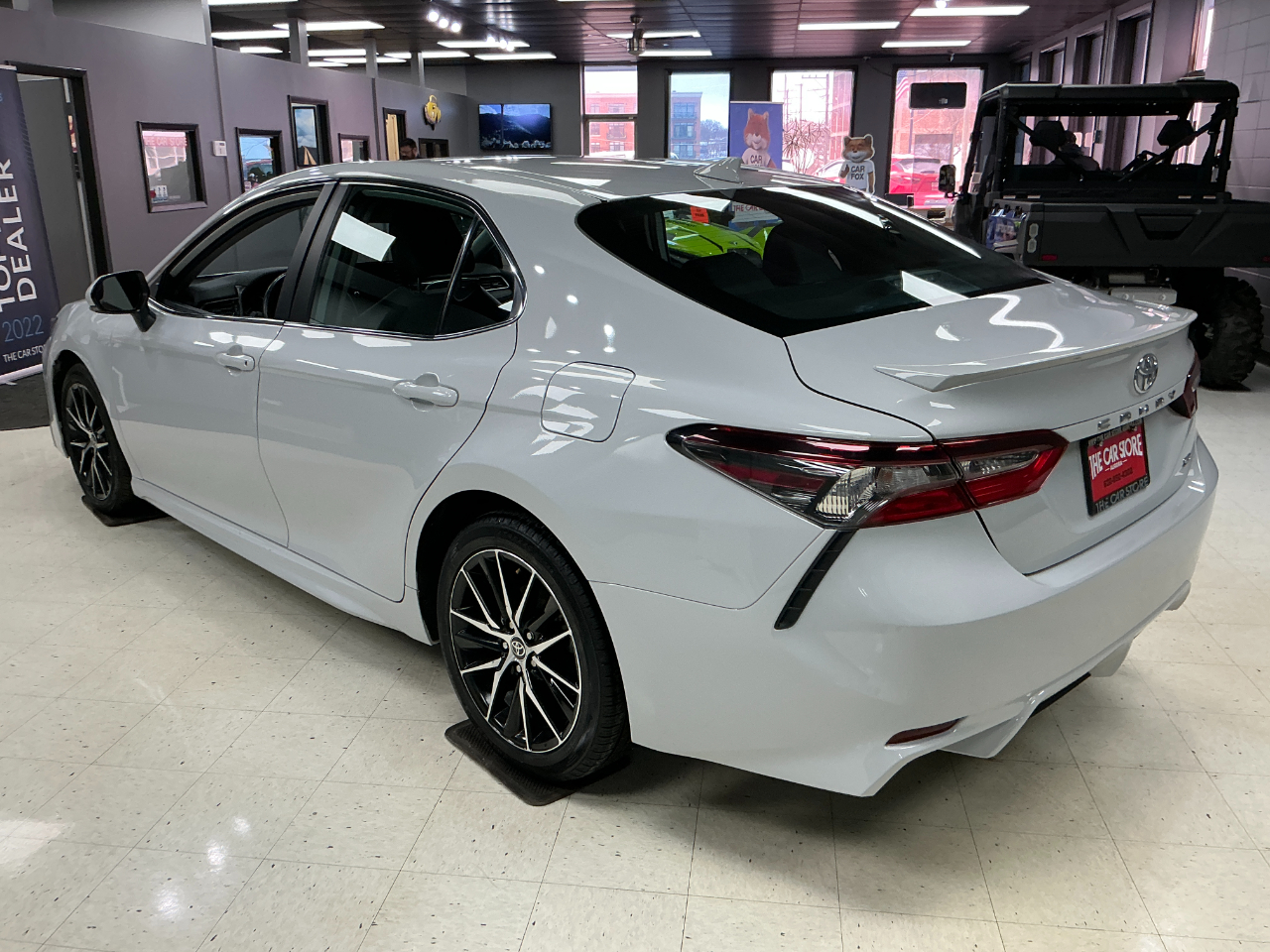 Toyota Camry SE Auto (Natl) 2024