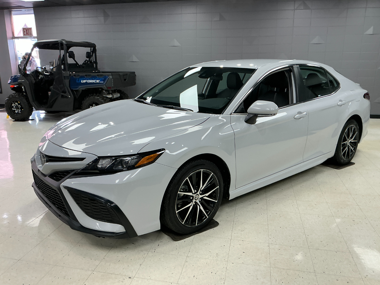 Toyota Camry SE Auto (Natl) 2024