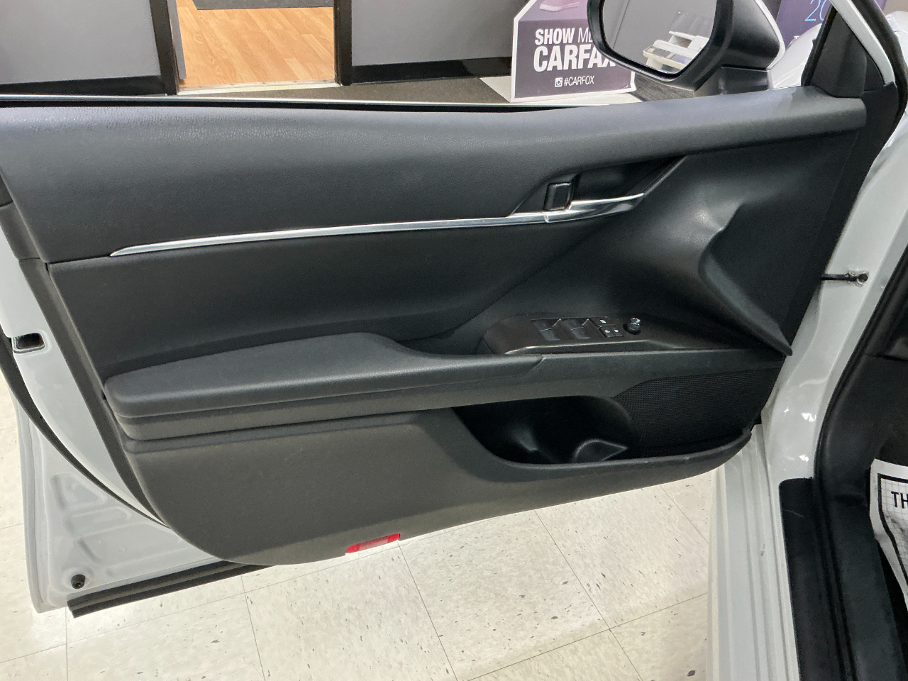 Toyota Camry SE Auto (Natl) 2024