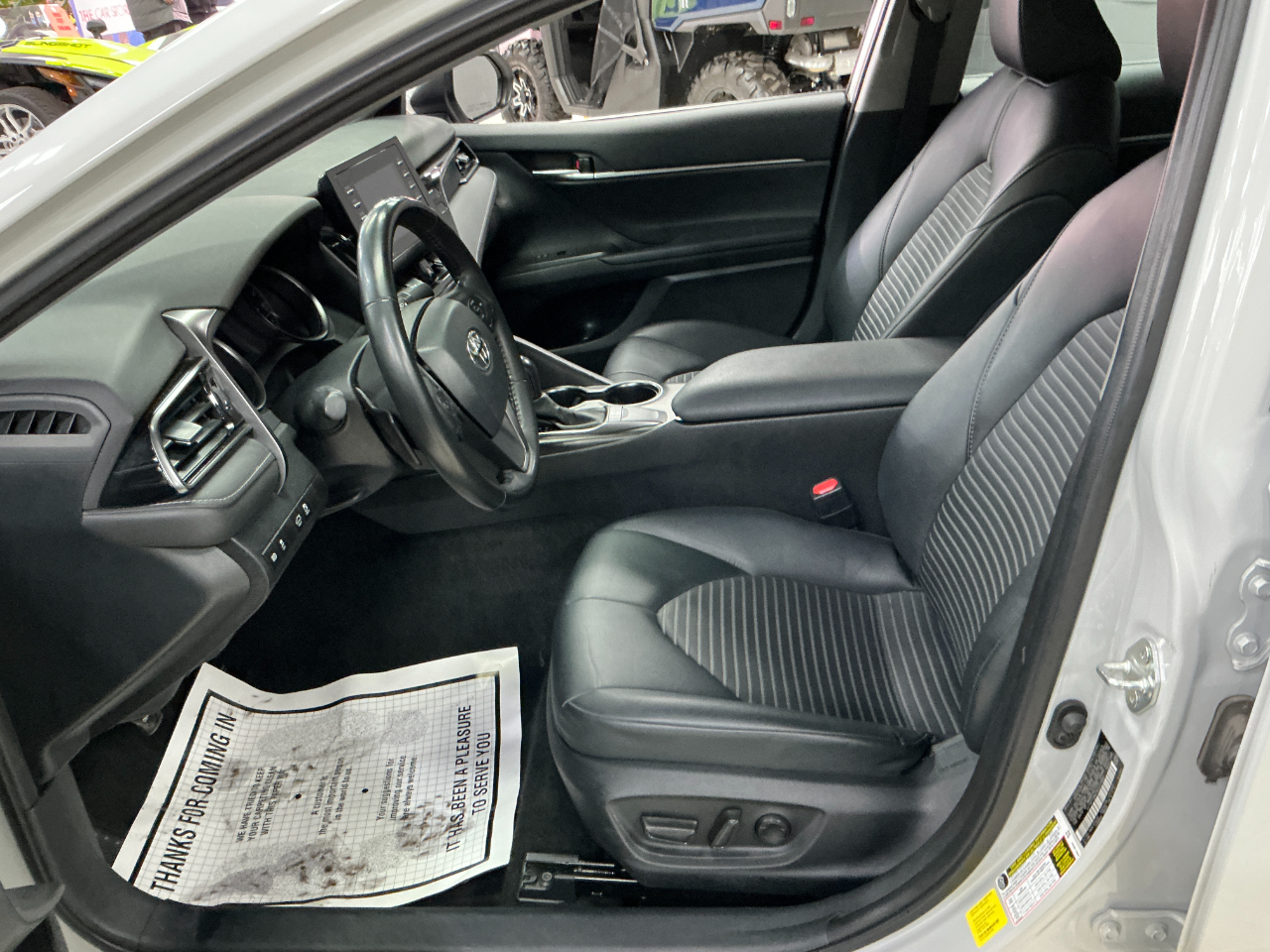 Toyota Camry SE Auto (Natl) 2024