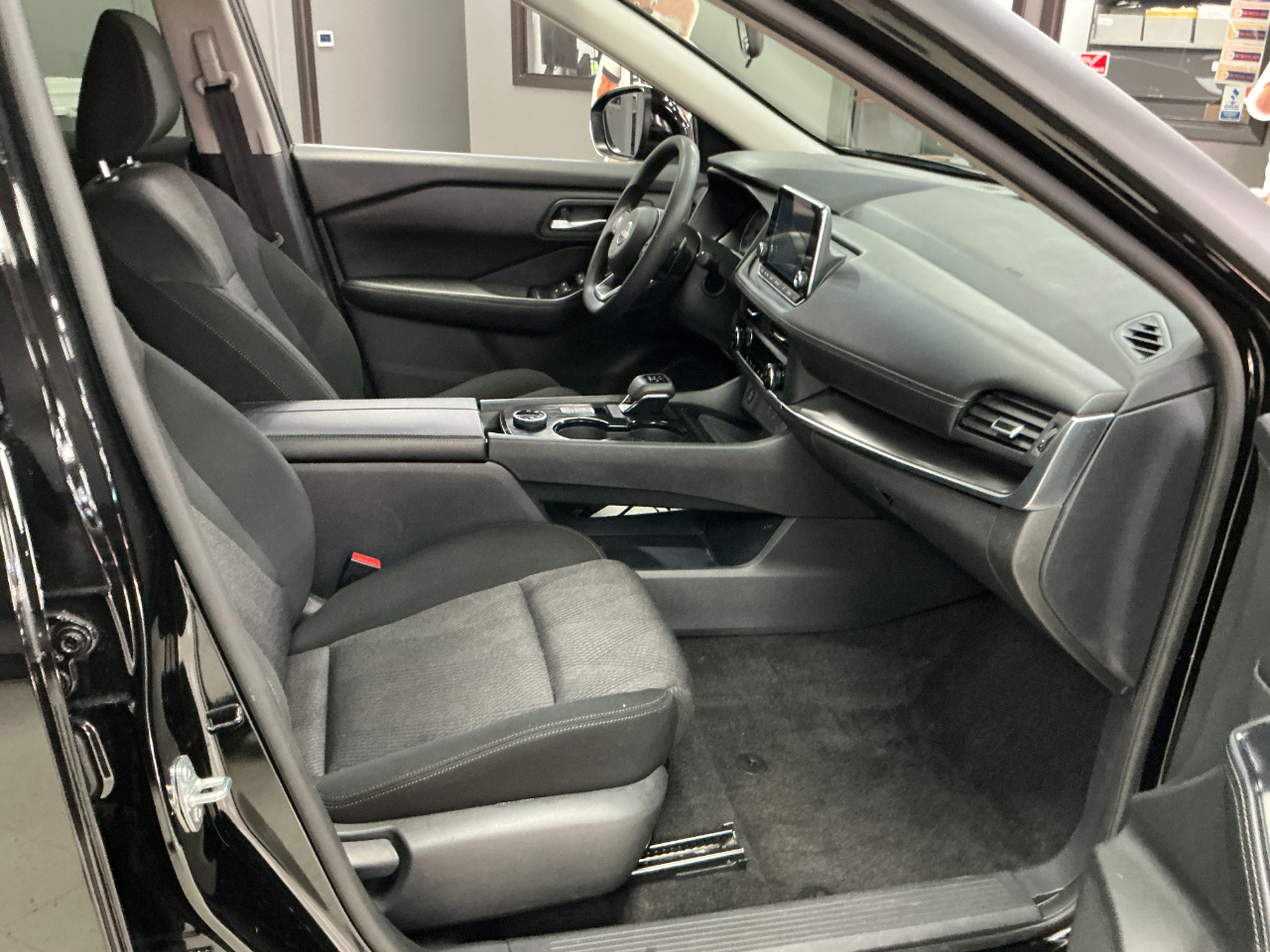 Nissan Rogue AWD SV 2024