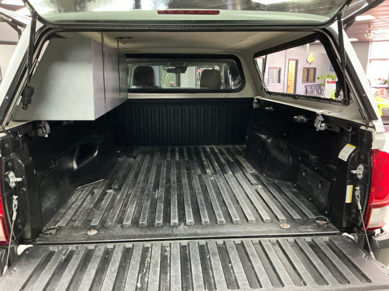 Toyota Tacoma 2WD SR Access Cab 6' Bed I4 AT (Natl) 2022