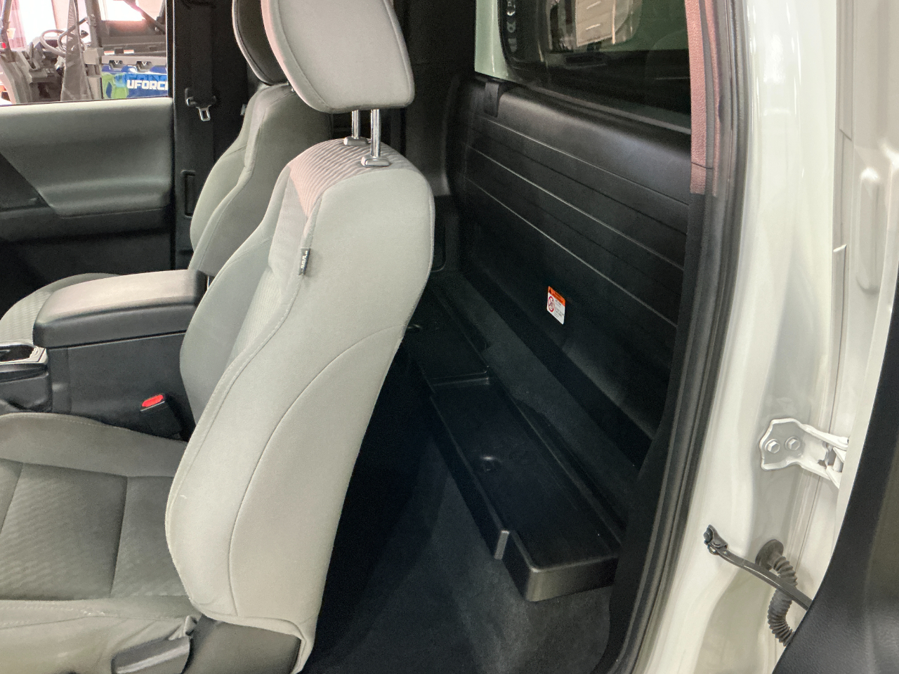 Toyota Tacoma 2WD SR Access Cab 6' Bed I4 AT (Natl) 2022