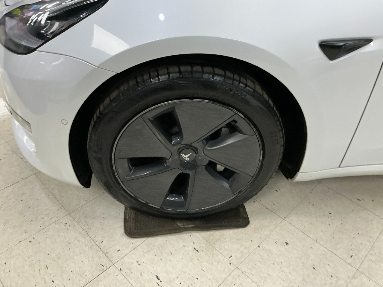 Tesla Model 3 Standard Range Plus RWD 2021