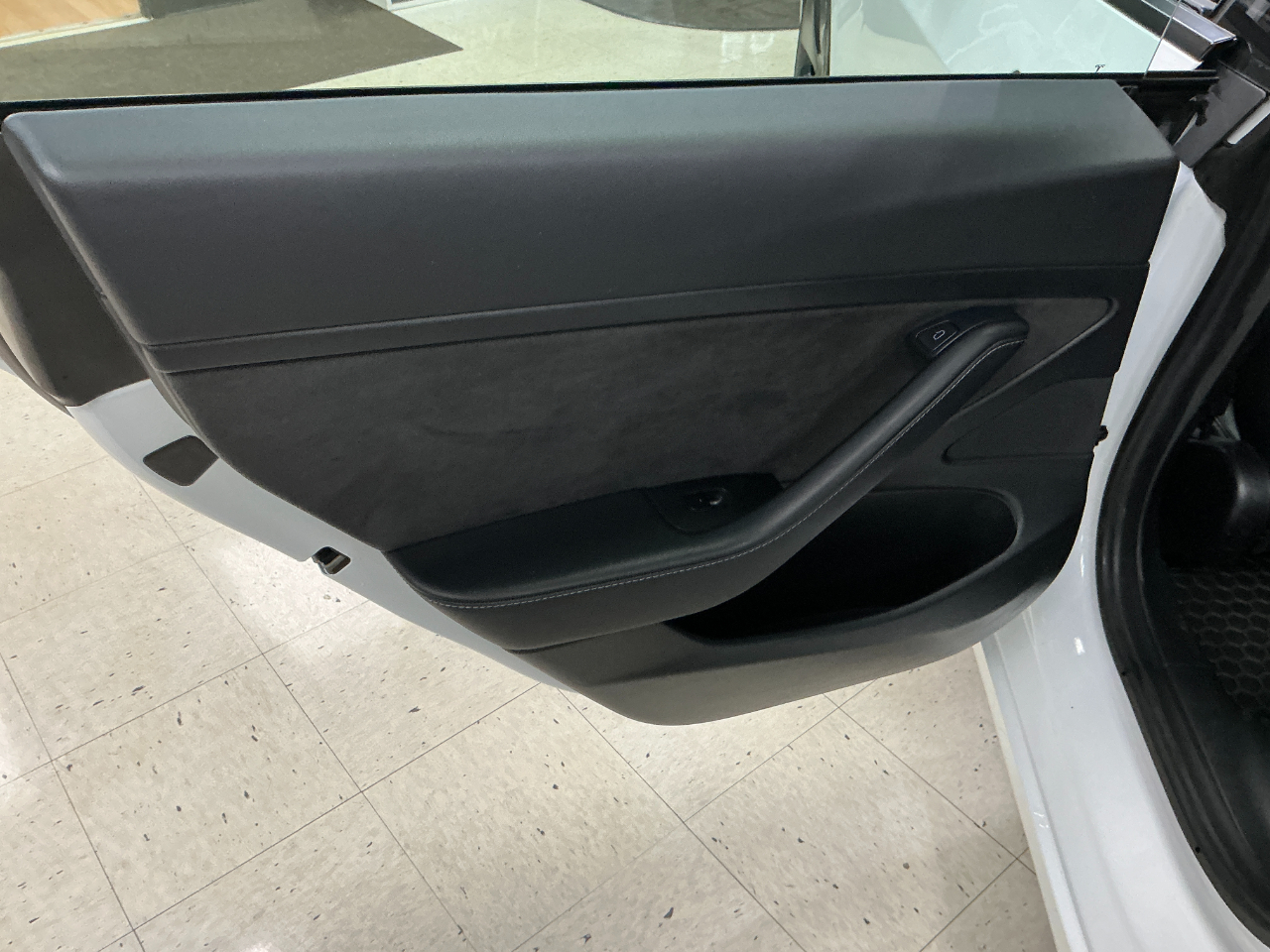 Tesla Model 3 Standard Range Plus RWD 2021