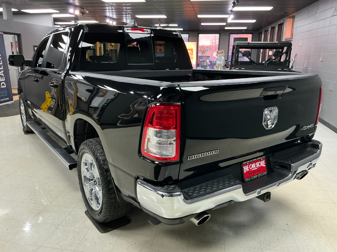 RAM 1500 Big Horn 4x4 Crew Cab 5'7" Box 2022