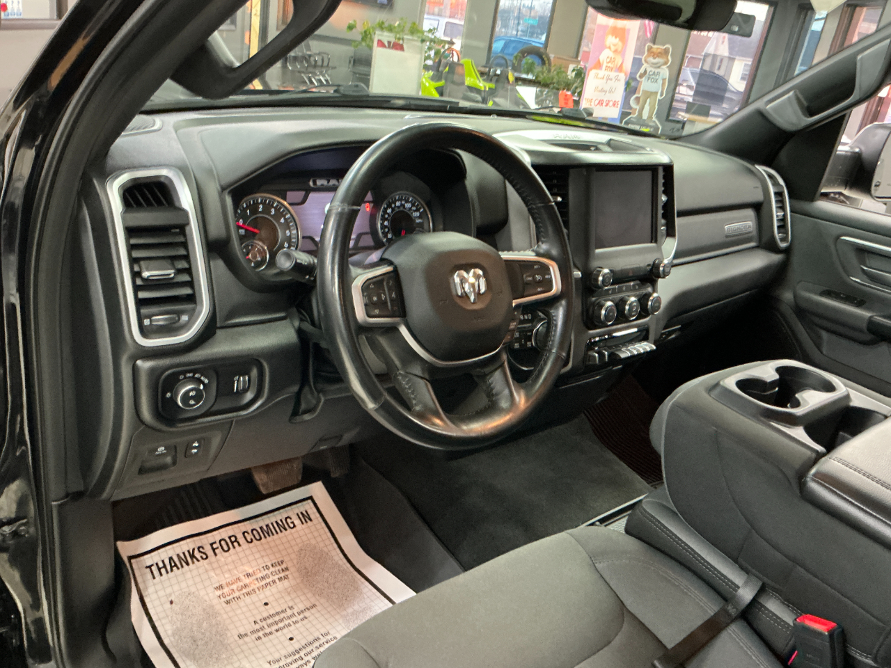 RAM 1500 Big Horn 4x4 Crew Cab 5'7" Box 2022