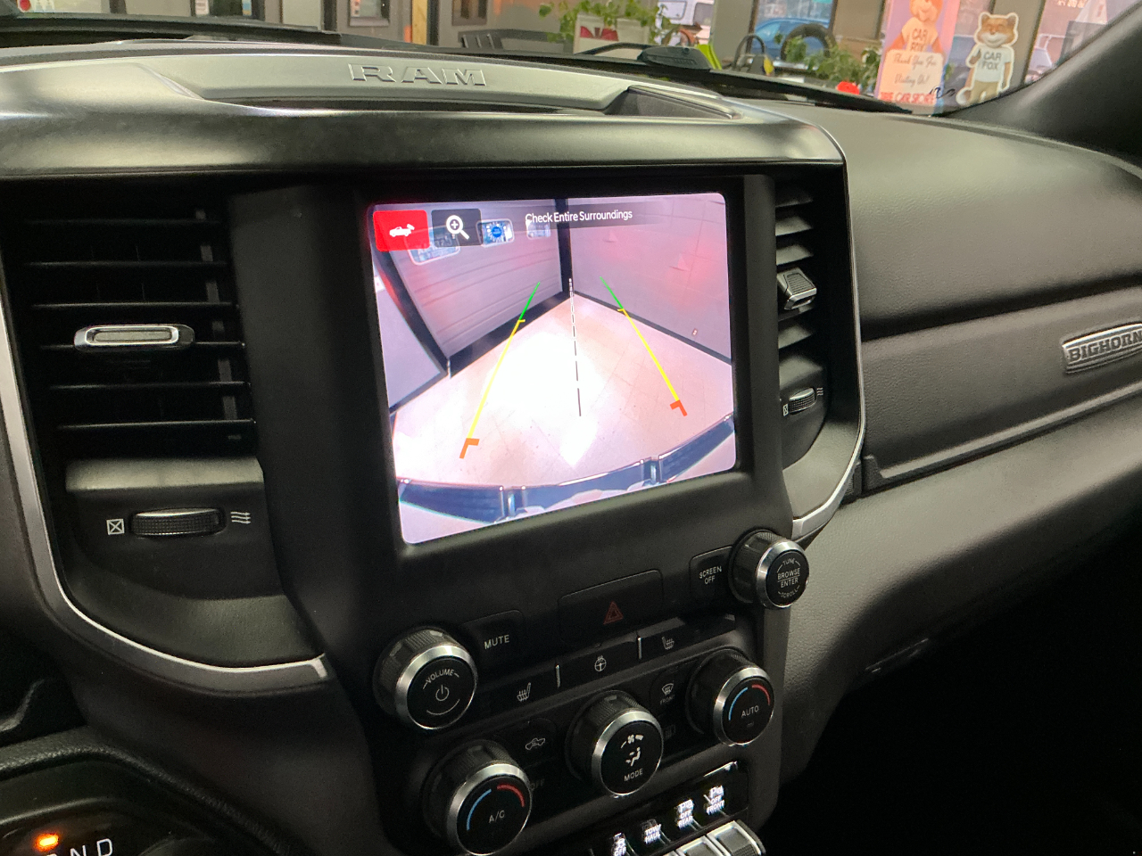 RAM 1500 Big Horn 4x4 Crew Cab 5'7" Box 2022