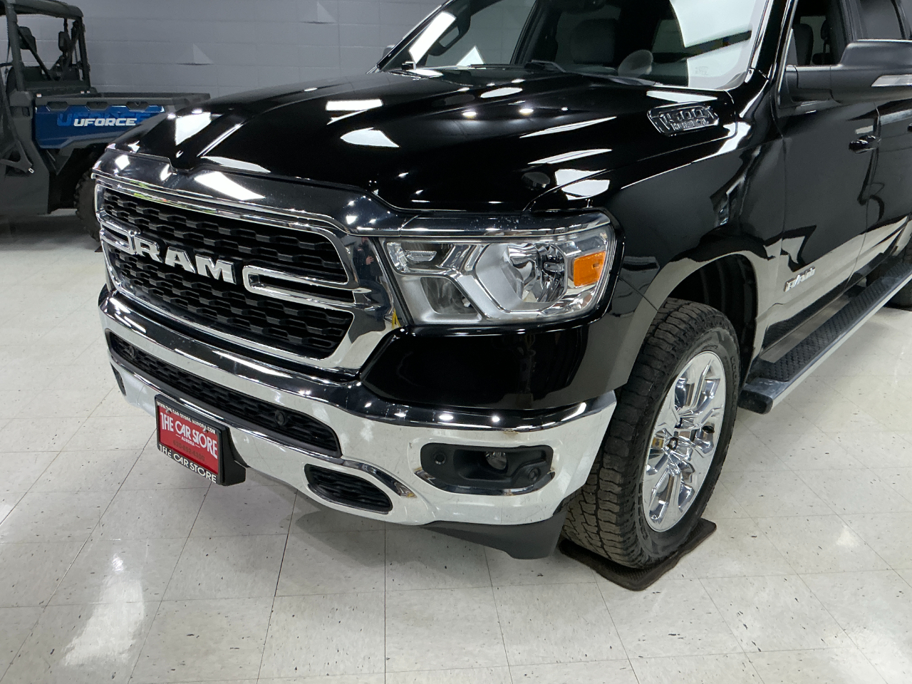 RAM 1500 Big Horn 4x4 Crew Cab 5'7" Box 2022