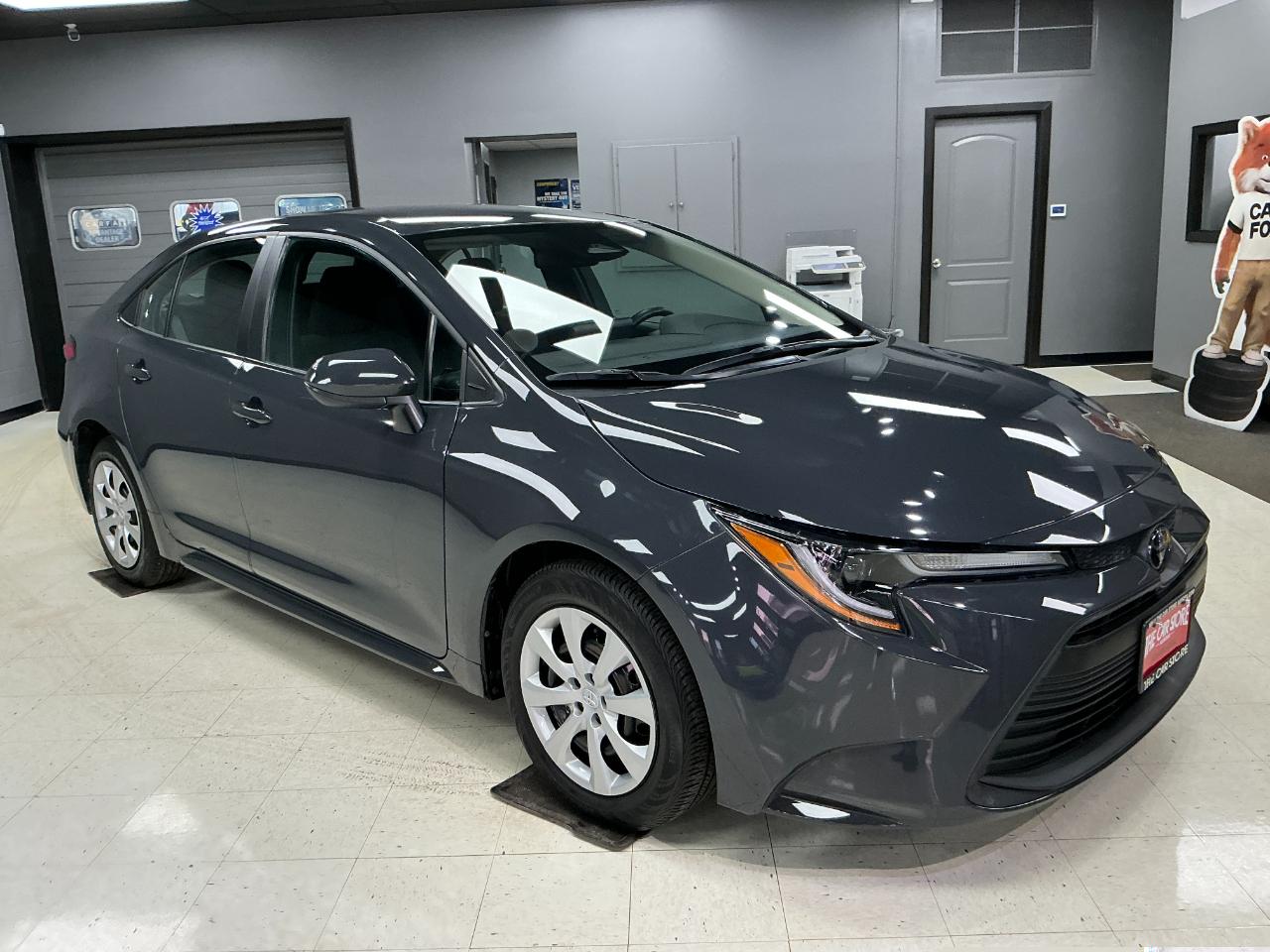 Toyota Corolla LE CVT (Natl) 2024