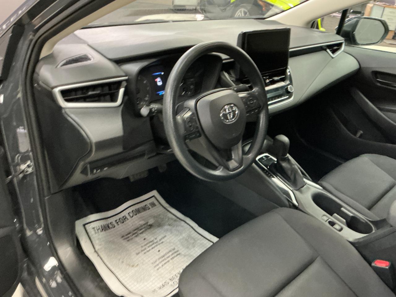 Toyota Corolla LE CVT (Natl) 2024