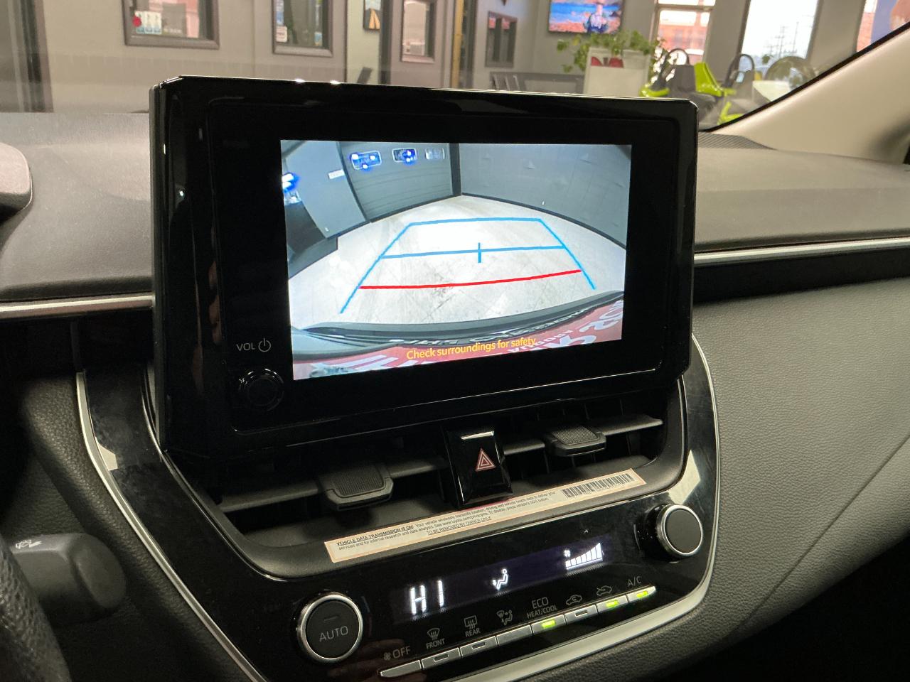 Toyota Corolla LE CVT (Natl) 2024