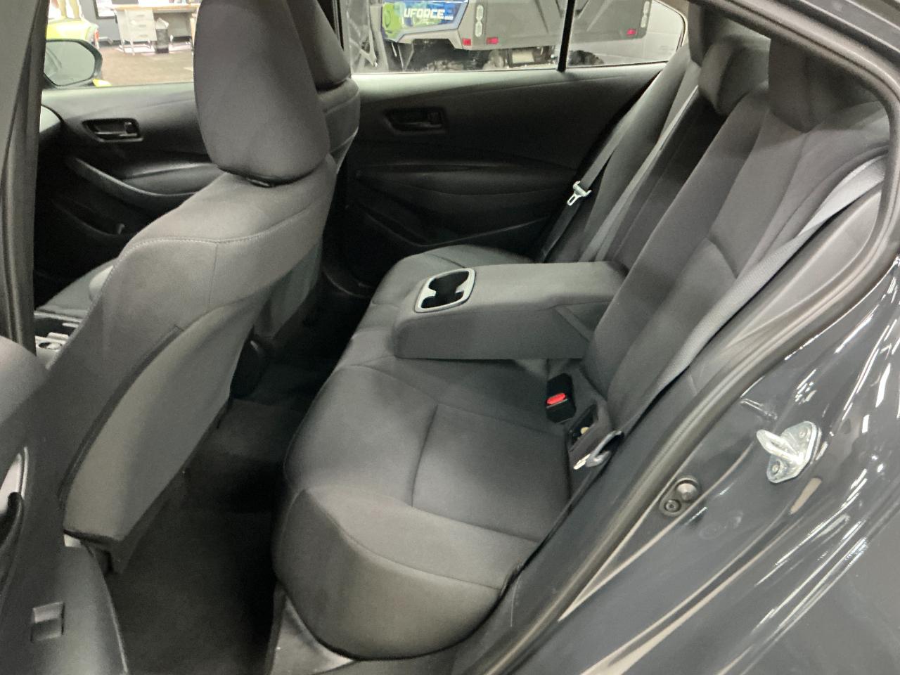 Toyota Corolla LE CVT (Natl) 2024