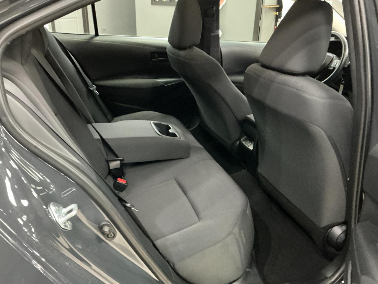 Toyota Corolla LE CVT (Natl) 2024