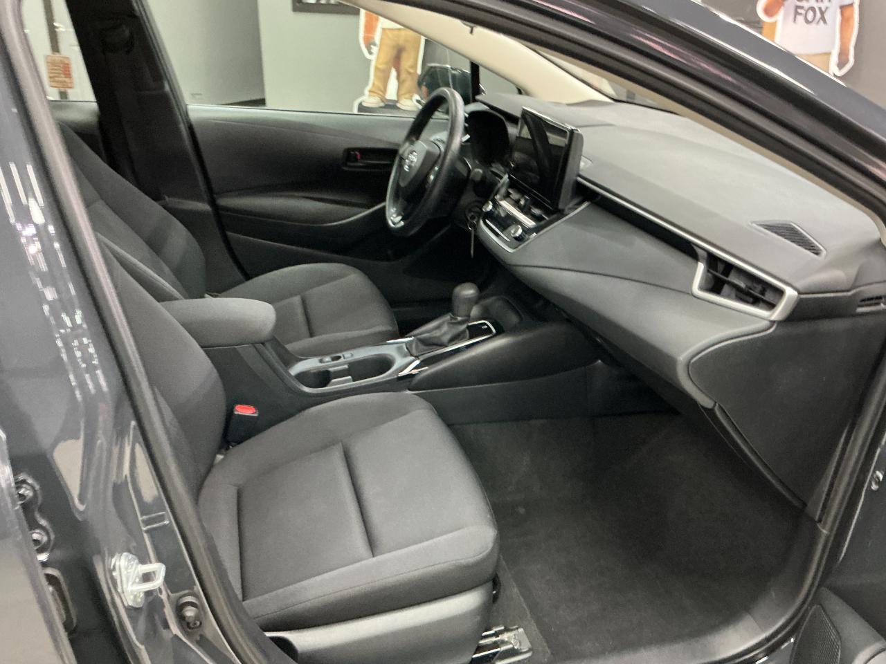 Toyota Corolla LE CVT (Natl) 2024