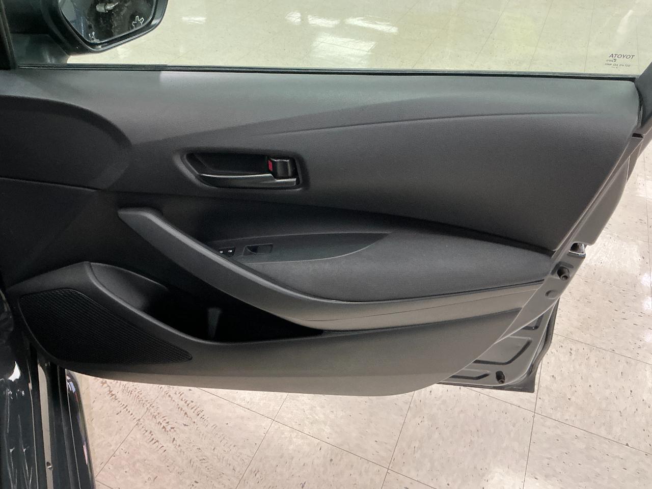 Toyota Corolla LE CVT (Natl) 2024