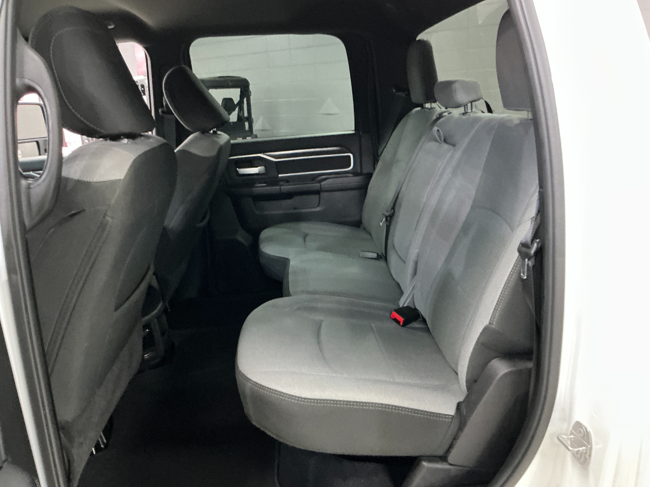 RAM 2500 Big Horn 4x4 Crew Cab 6'4" Box 2024