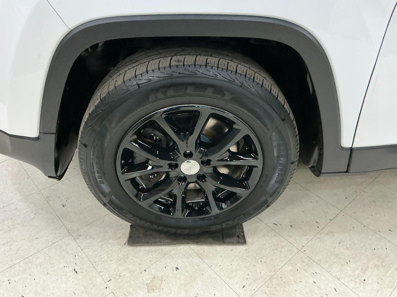 Jeep Cherokee 4WD 4dr Latitude 2015