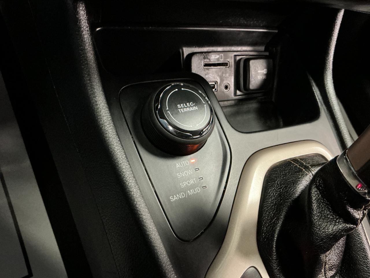 Jeep Cherokee 4WD 4dr Latitude 2015