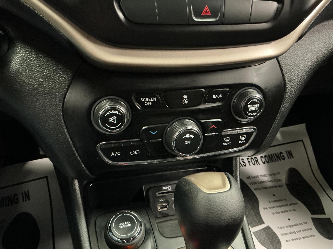 Jeep Cherokee 4WD 4dr Latitude 2015