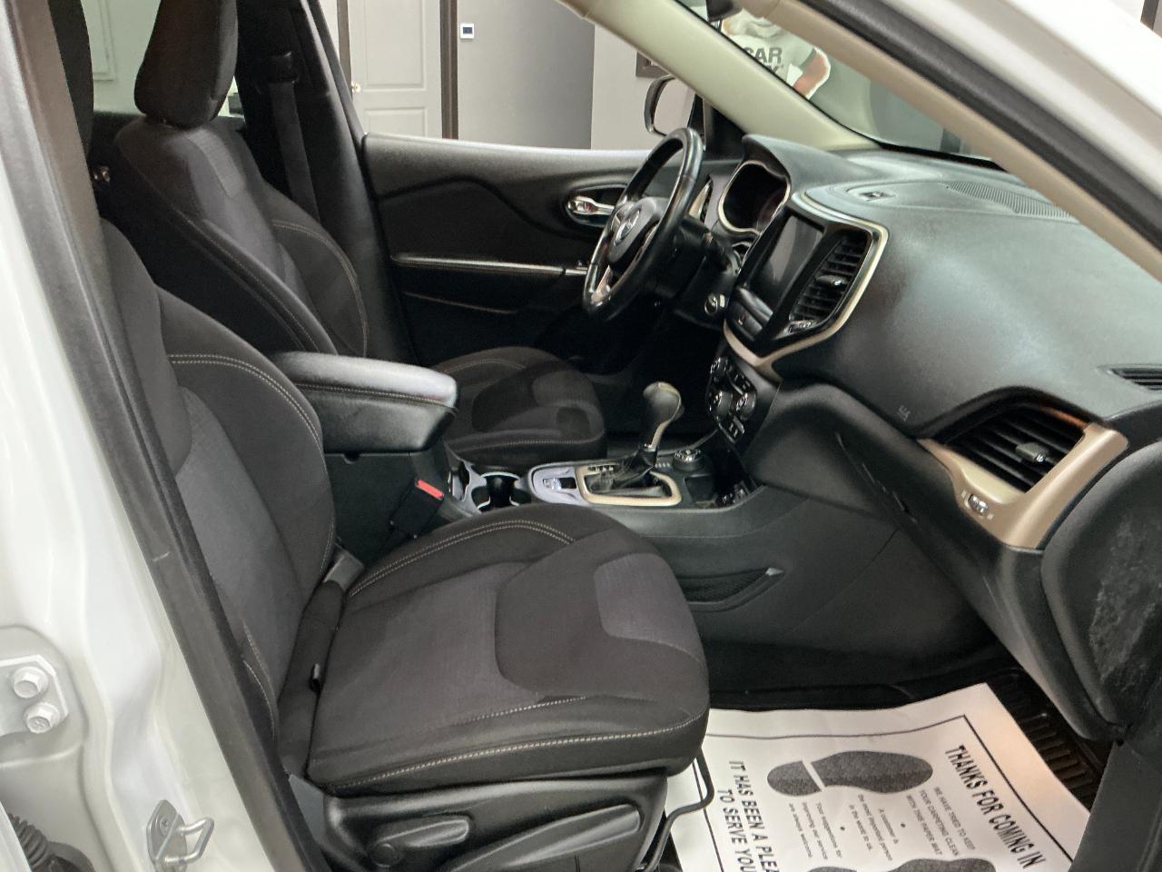 Jeep Cherokee 4WD 4dr Latitude 2015