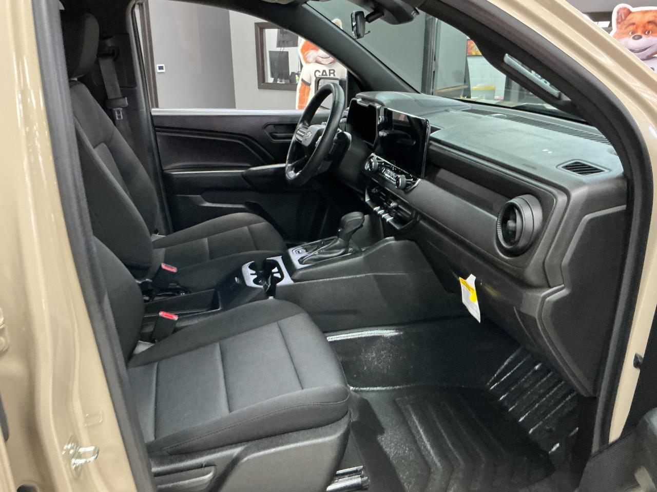 Chevrolet Colorado 2WD Crew Cab WT 2023