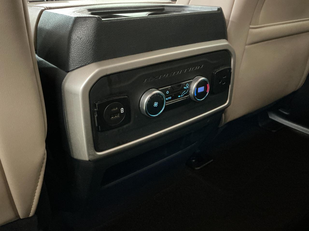 Ford Expedition Max XLT 4x4 2023