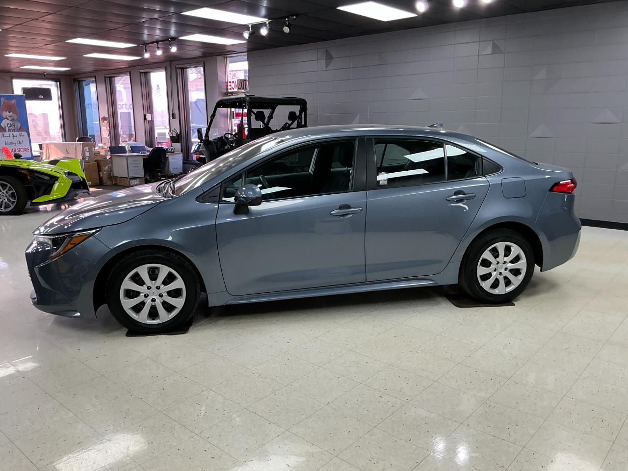 Toyota Corolla LE CVT (Natl) 2024