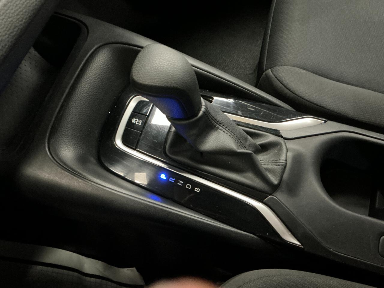 Toyota Corolla LE CVT (Natl) 2024