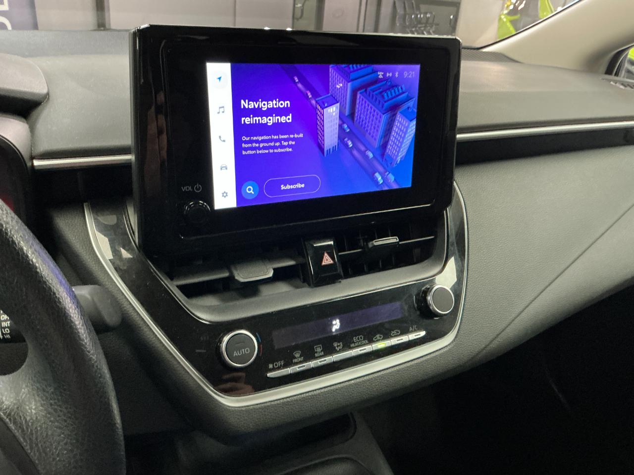 Toyota Corolla LE CVT (Natl) 2024