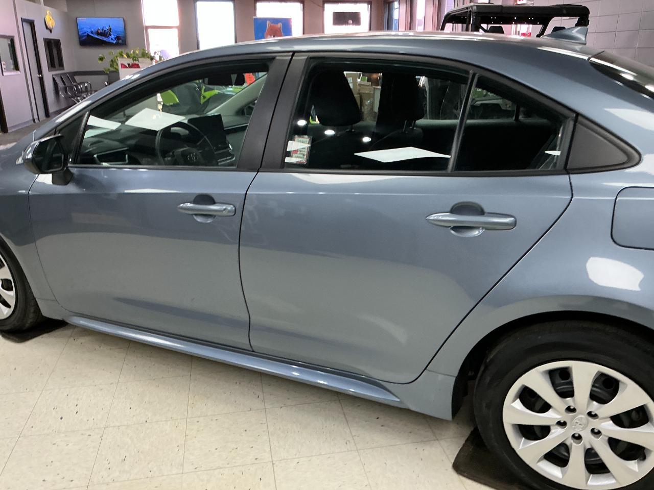 Toyota Corolla LE CVT (Natl) 2024