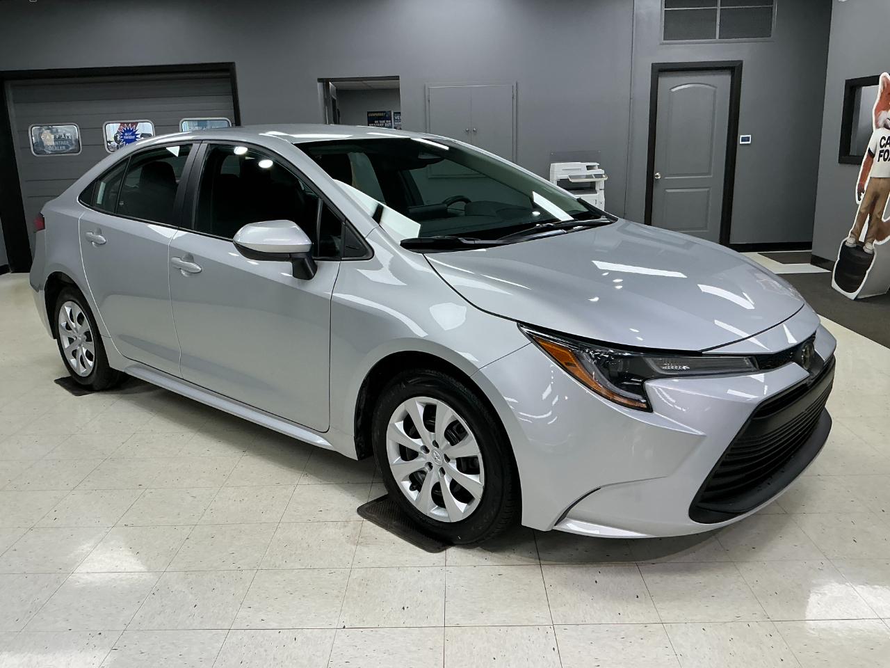 Toyota Corolla LE CVT (Natl) 2025