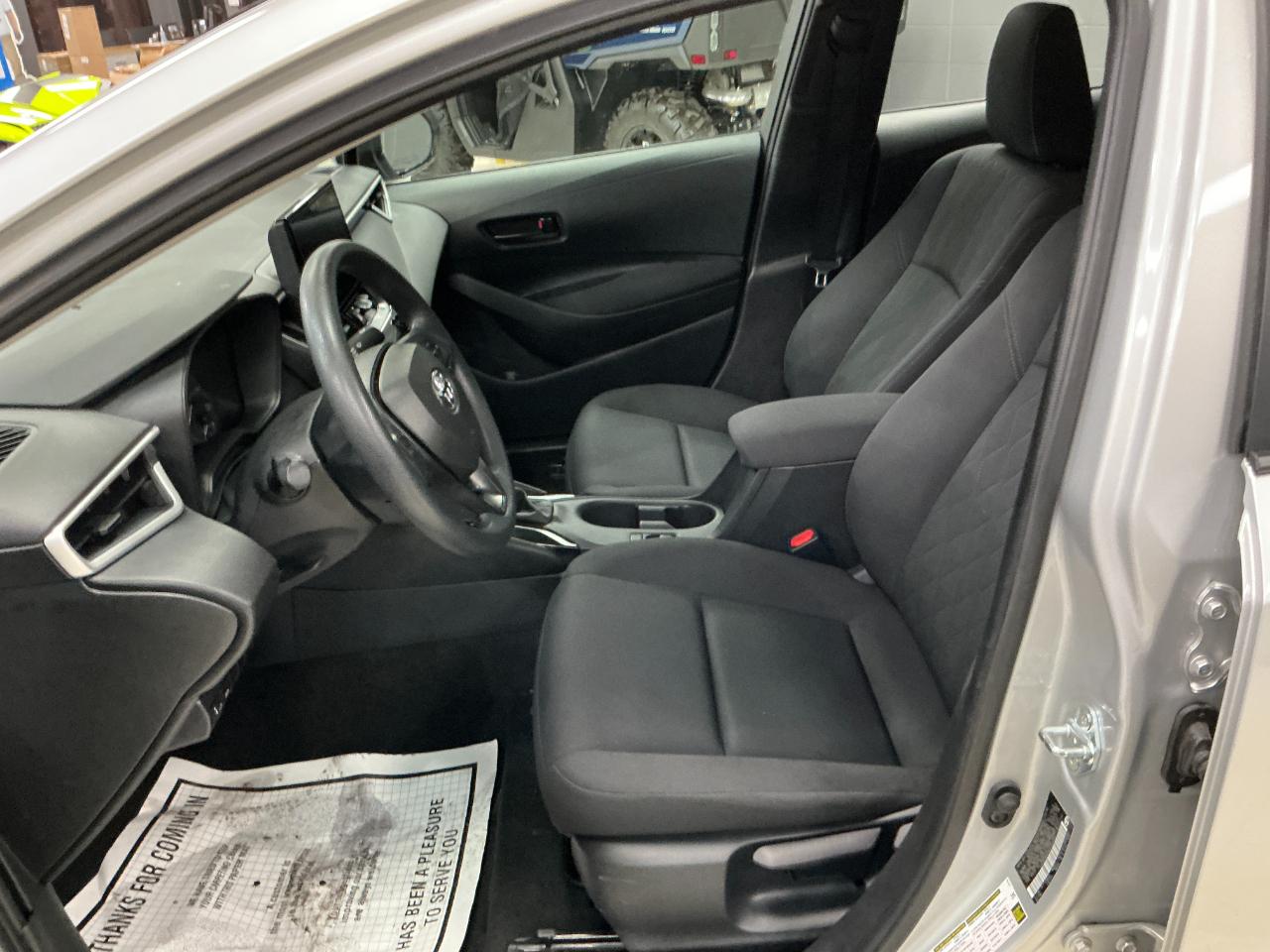 Toyota Corolla LE CVT (Natl) 2025