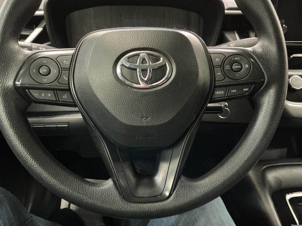 Toyota Corolla LE CVT (Natl) 2025