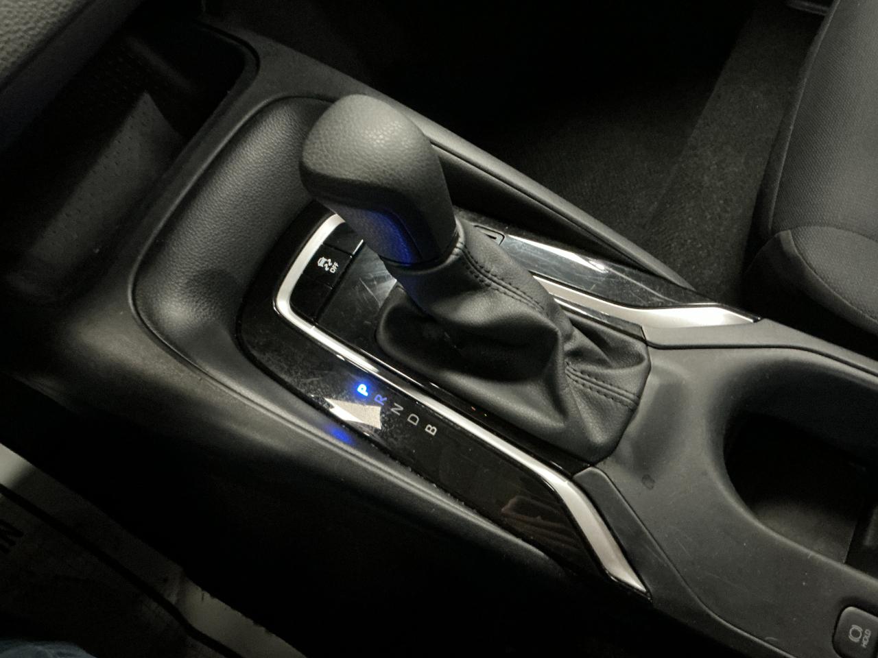 Toyota Corolla LE CVT (Natl) 2025