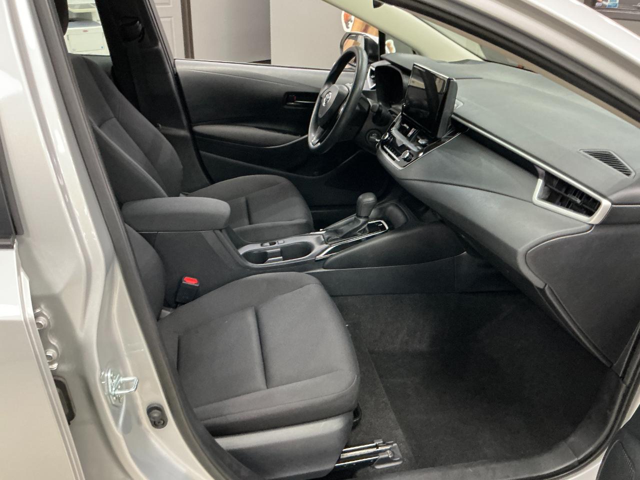 Toyota Corolla LE CVT (Natl) 2025