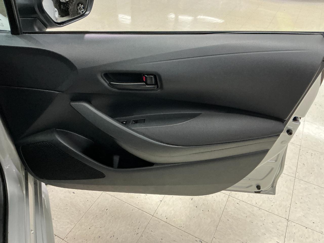 Toyota Corolla LE CVT (Natl) 2025